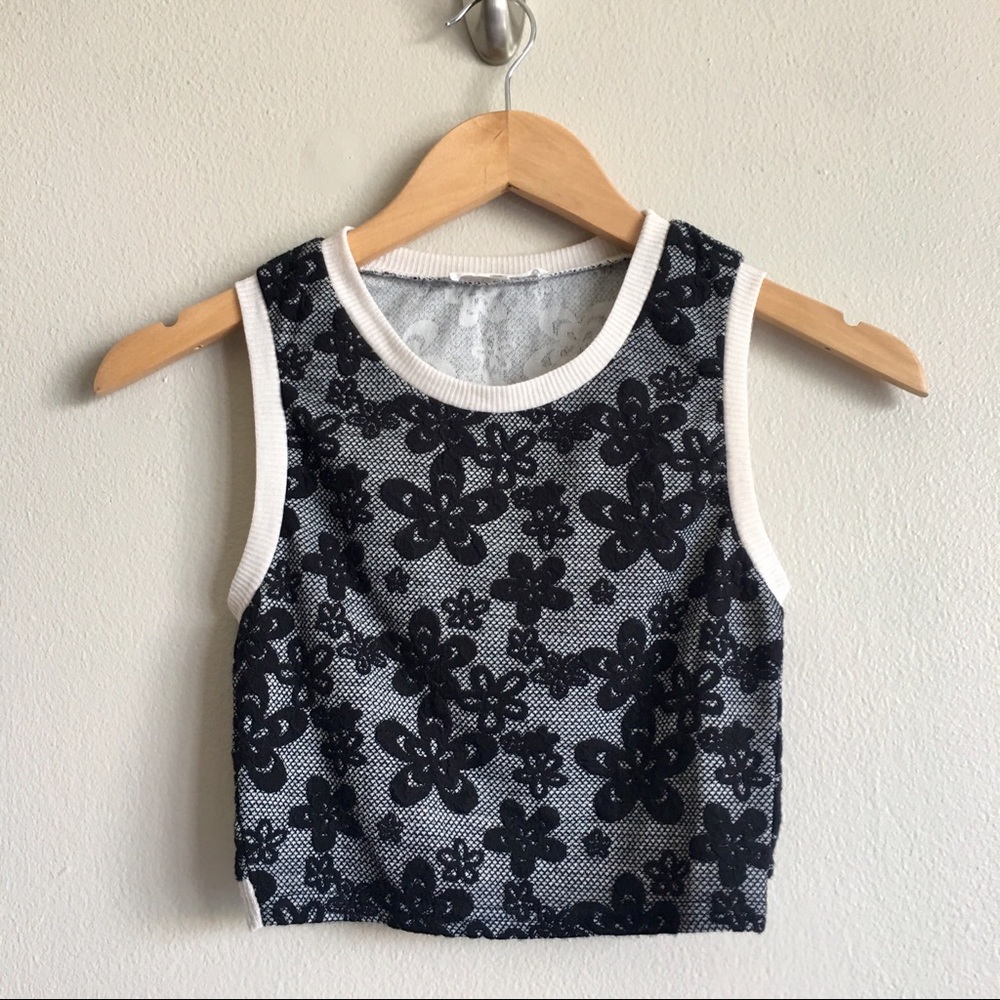 SUGARLIPS Crop Top